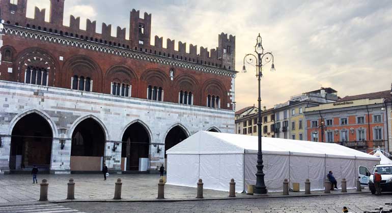 Ghestel. le Tende a Piacenza